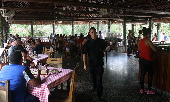 Restaurante el Pellizco, ubicado al sur de La Habana. Foto: José Raúl Concepción/ Cubadebate.