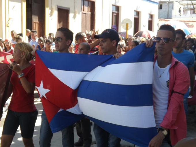 “Fidel es Cuba entera, Fidel es tu bandera”