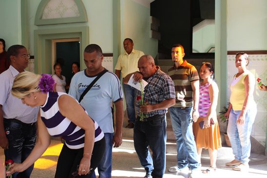 Tributo del pueblo de Manzanillo a Fidel // Foto Marlene Herrera