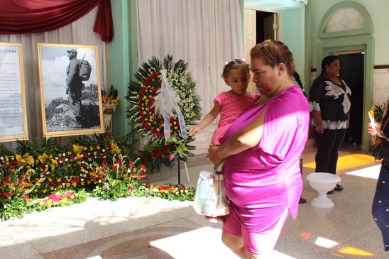 Tributo del pueblo de Manzanillo a Fidel // Foto Marlene Herrera