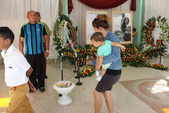 Tributo del pueblo de Manzanillo a Fidel // Foto Marlene Herrera