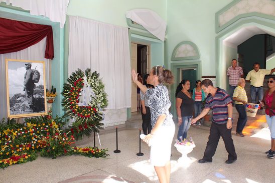 Tributo del pueblo de Manzanillo a Fidel // Foto Marlene Herrera