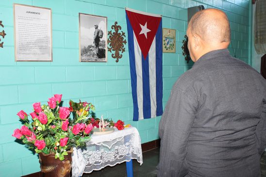 Tributo del pueblo de Manzanillo a Fidel // Foto Marlene Herrera