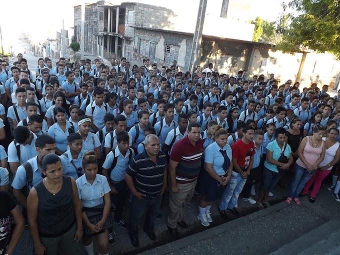 Estudiantes del IPU Julio Antonio Mella // Foto Eliexer Peláez