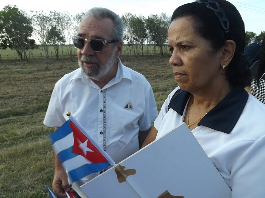 Wilfredo Pachy Naranjo, director de la orquesta Original de Manzanillo, junto a su esposa // Foto Eliexer Peláez