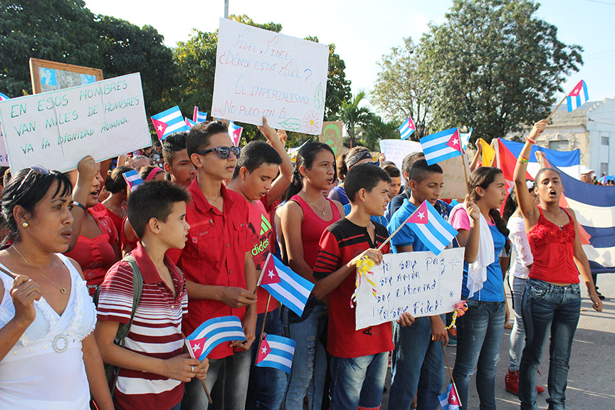 Presente el homenaje a La ideas de Martí y Fidel presentes en el desfile martiano // Foto Marlene Herrera