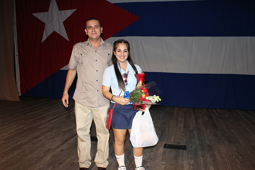 Annalié Frías Pérez, estudiante integral y mejor alumna de la séptima graduación // Foto Marlene Herrera