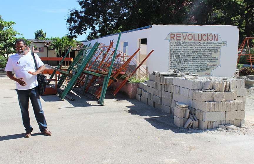 William Borrero Cintra, director de Acopio, asegura que tienen los materiales para realizar la obra // Foto Marlene Herrera