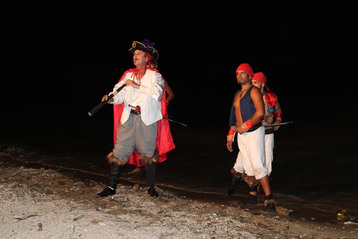 Espejo de paciencia a orillas del Golfo de Guacanayabo // Foto Marlene Herrera