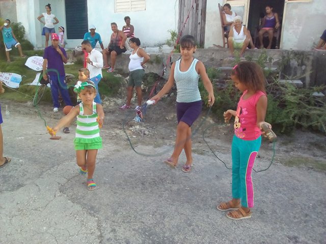 Día de los niños en barrio manzanillero // to Eliexer Peláez