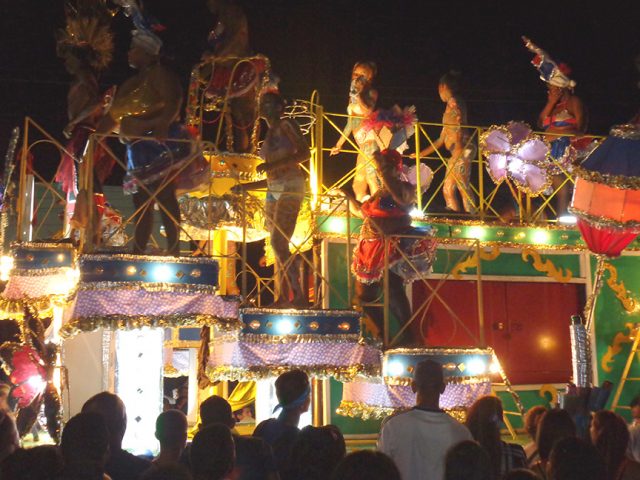 Las Voluminosas en el Carnaval Manzanillo 2017 // Foto Marlene Herrera