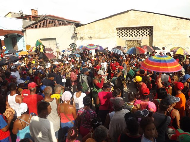 La conga de Guaimaro cerró el desfile // Foto Liliam Salvat 
