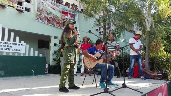 Homenaje a Fidel Castro en el acto de ingreso al Movimiento de Pioneros Exploradores // Foto Marlene Herrera