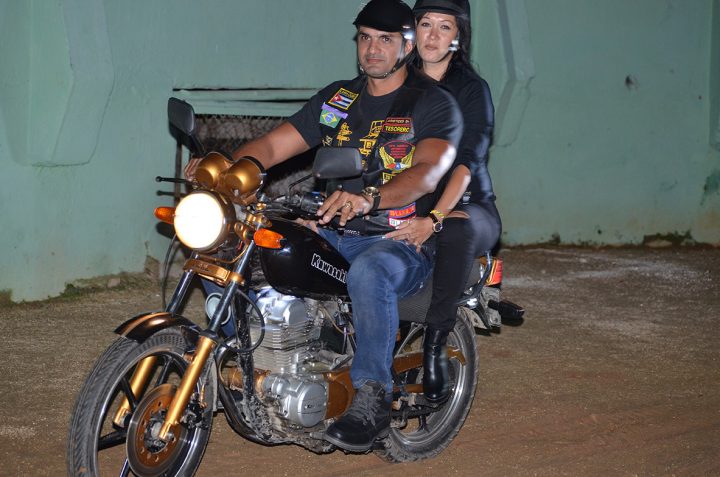 El Club de motos en la apertura del espectáculo // Foto Marlene Herrera