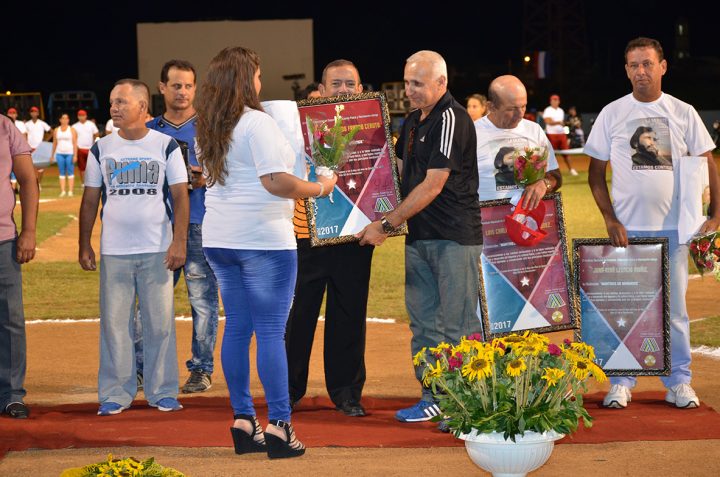 Distinción Mártires de Bárbados en reconocimiento a los méritos alcanzados // Foto Marlene Herrera