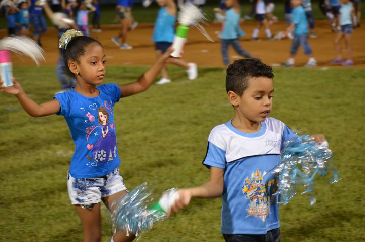 Los niños de los círculos infantiles presentes en el espectáculo // Foto Marlene Herrera