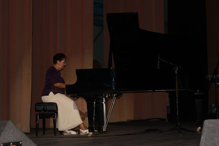 Ana María Sabourín, en homenaje al programa Concierto Dominical // Foto Marlene Herrera Ana María Sabourín, en homenaje al programa Concierto Dominical // Foto Marlene Herrera