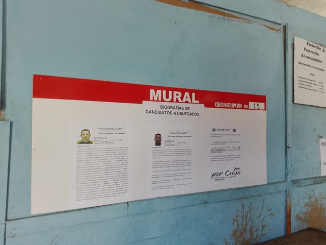 En las bodegas y otros lugares públicosse exhiben las biografías de candidatos a delegados a la Asamblea Municipal del Poder Popular // Foto Marlene Herrera