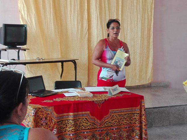 Se incluyó una comisión de Biblioteca por el importante apoyo que dan a la docencia // Foto Marlene Herrera