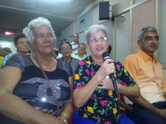 Encuentro con oyentes de la radio manzanillera // Foto Eliexer Peláez