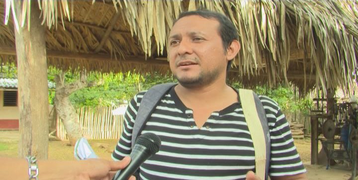 William Estrada, representante de la Confederación de Trabajadores de la Reforma Agraria (CONFRAS) de El Salvador// Foto Golfovisión TV