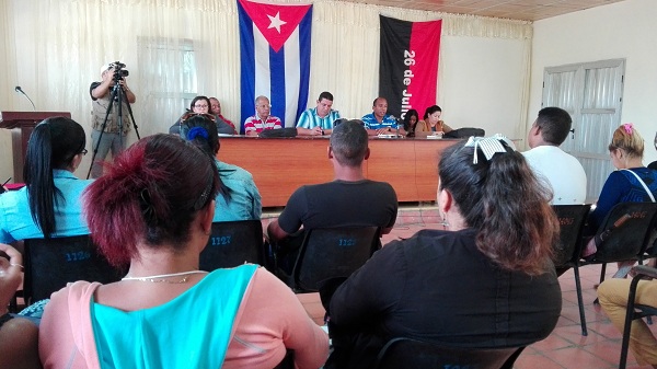 La atención de la UJC a los jóvenes deportistas, centró los debates del último pleno municipal de la organización // Foto Eliexer Peláez