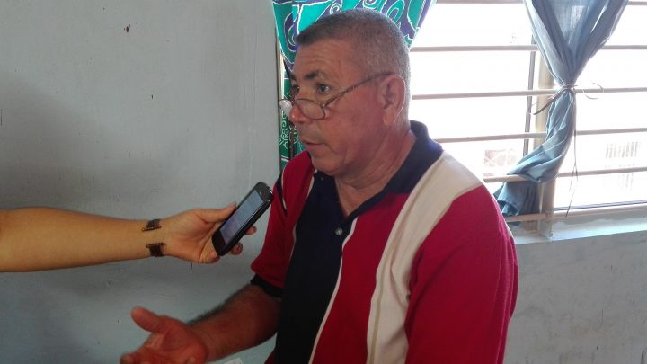 Esteban Castro, comentarista deportivo de Manzanillo