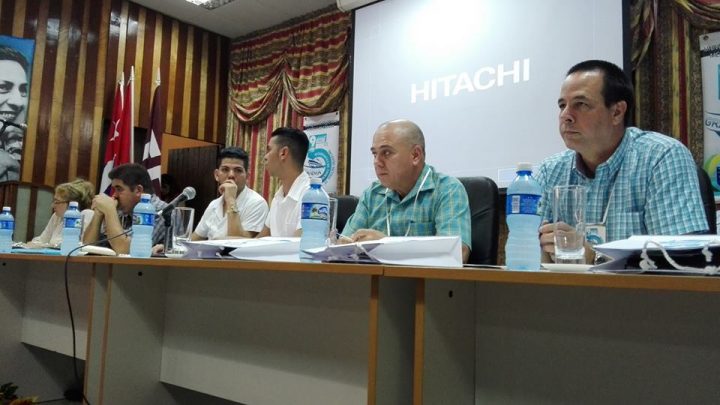 Acompañaron también a los estudiantes de las ciencias médicas de todo el país en su quinto encuentro, el miembro del Comité Central del PCC, Viceministro Primero del Ministerio de la Salud Pública, Dr. José Ángel Portal Miranda, el Dr. Alfredo González Lorenzo, Viceministro de Salud Pública, y otros dirigentes de la provincia y el municipio // Foto Eliexer Peláez