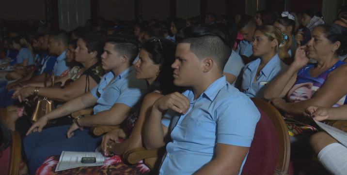 Graduación de IPU Micaela Riera // Foto Eliexer Peláez