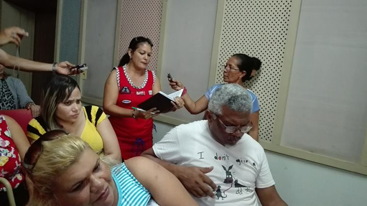 Annia Pacheco Palomares intervino con la propuesta de que “el trabajo sea obligatorio para las personas con edad laboral con capacidades física y mentales aptas”. // Foto Marlene Herrera
