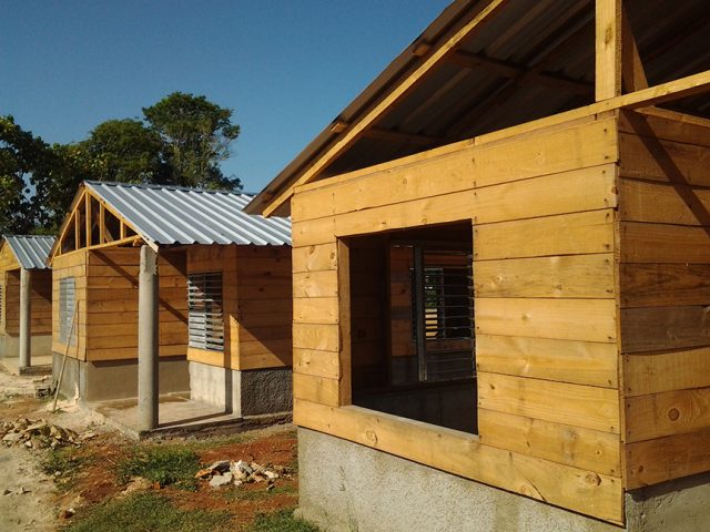 De las 16 viviendas del sistema constructivo Sandino, se completarán ocho en esta etapa // Foto Roberto Mesa