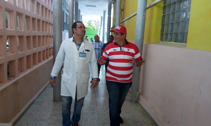 Visita al Hospital Ginecobstétrico Fe del Valle // Foto Eliexer Peláez