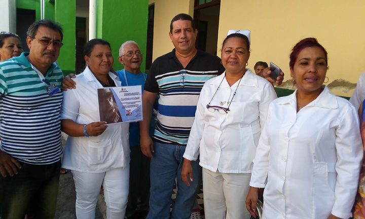 Colectivo del Hogar de ancianos Padre Acevedo // Foto Eliexer Peláez