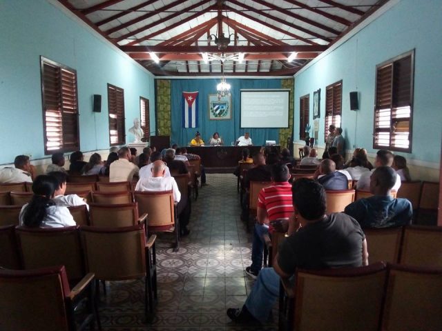 se ultiman detalles para la entrada del crucero a Manzanillo // Foto Lilian Salvat