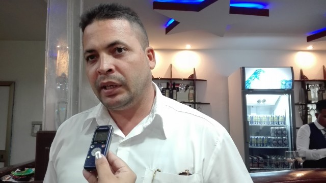 Héctor Gómez, director de gastronomía en Manzanillo // Fotos Marlene Herrera
