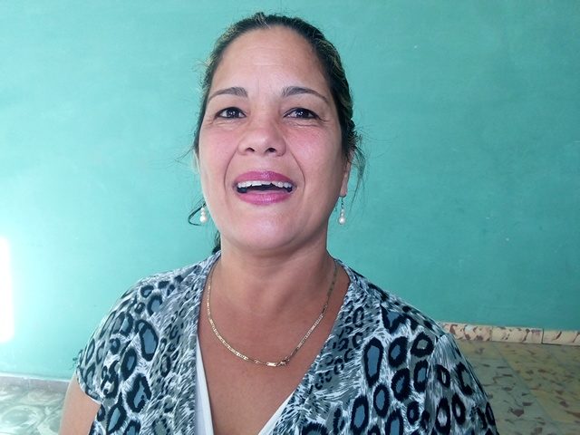 Adelaida Mas Machado, presidenta del colegio número uno de la circunscripción 25 // Foto Eliexer Peláez