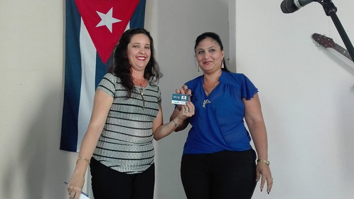 Lilian Salvat Romero ingresó a las filas de la Unión de Periodistas de Cuba (UPEC) // Foto Marlene Herrera