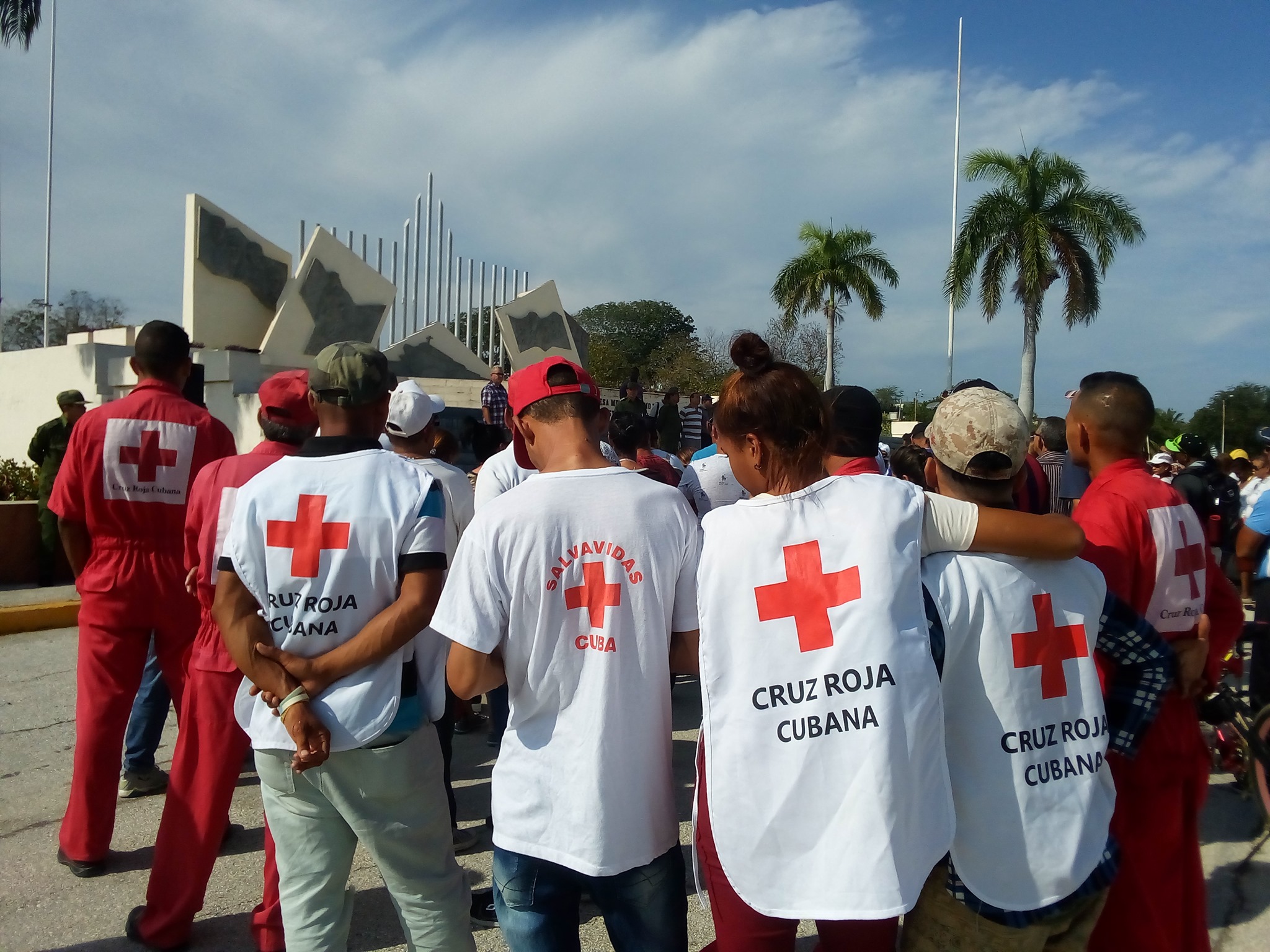 En la Plaza de Revolución Celia Sánchez Manduley se realizó una formación especial de un batallón manzanilleros para afrontar cualquier acontecimiento // Foto Eliexer Peláez