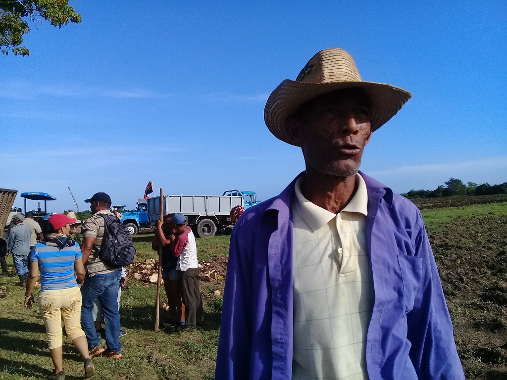 Miguel Izaguirre Alarcón, jefe de la finca Caño Adentro // Foto Denia Fleitas