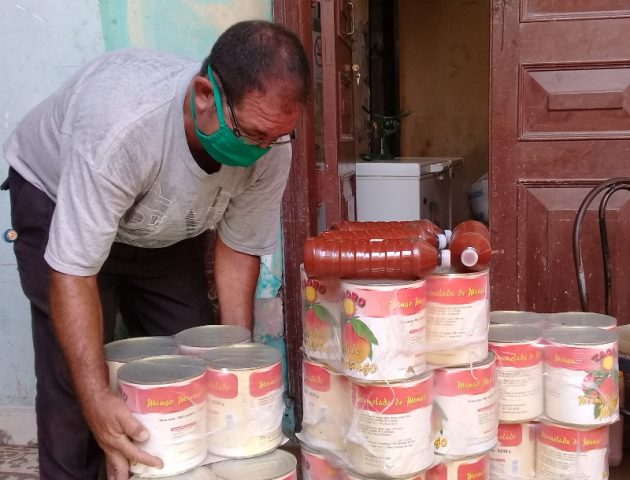 El centro recibe alimentos de las cooperativas, campesinos y centros estatales encargados del abastecimiento // Foto Eliexer Pelaez Pacheco