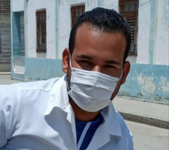 Ramón Pichardo Torres. Estudiante de quinto  año de Estomatología // Foto cortesía de Miguel Matos, miembro del secretariado de la FEU de la Universidad de Ciencias Médicas de Granma