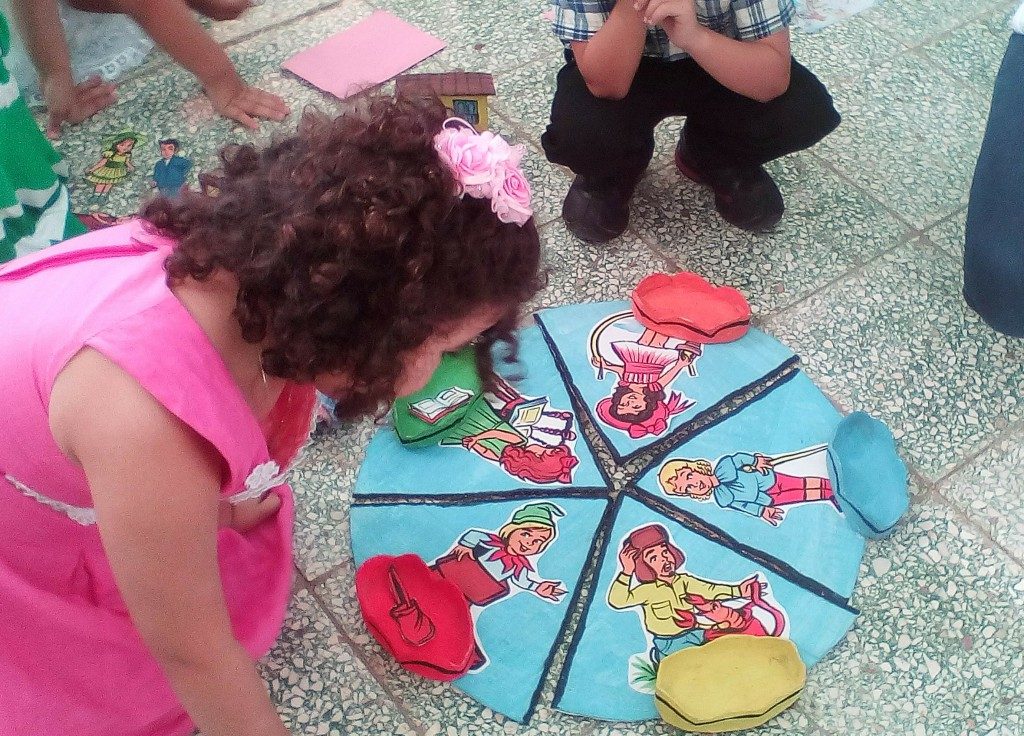 En Cuba los niños disfrutan del derecho a una cultura integral  // Foto Denia Fleitas
