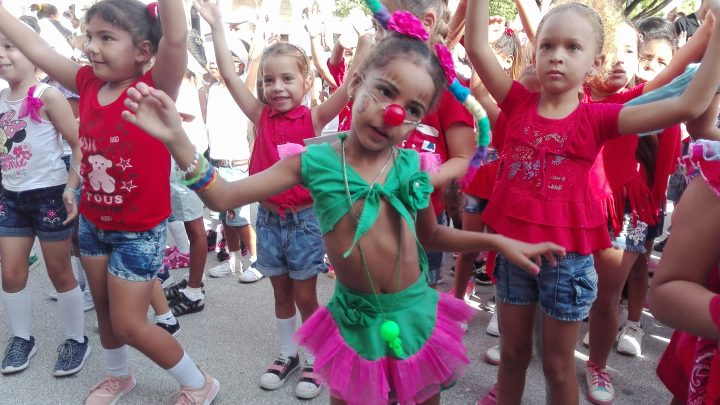 En Cuba los niños disfrutan del derecho a una cultura integral  // Foto Marlene Herrera