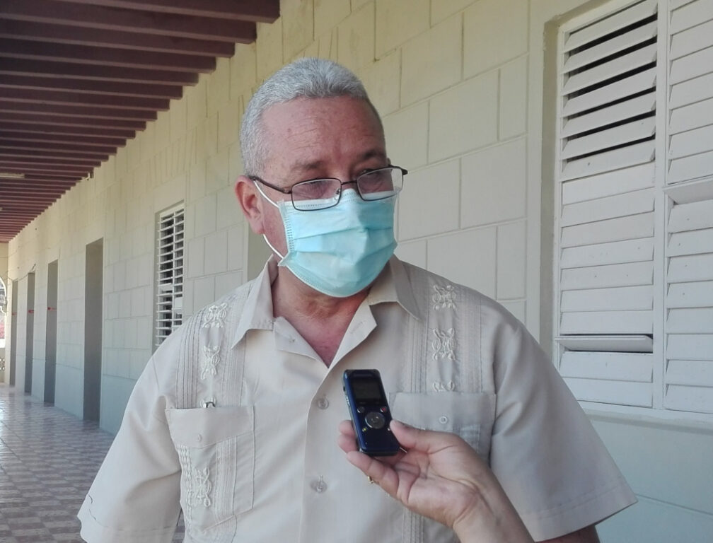 Doctor Carlos Manuel Rodríguez Chávez, director de salud municipal // Foto Marlene Herrera