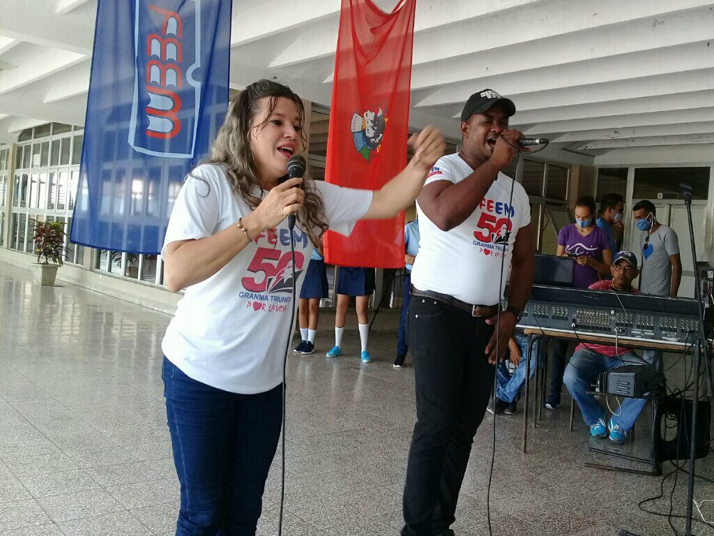 Teniente Rey y Aris Rodríguez ofrecieron el concierto Para poner en alto tu bandera// Foto Denia Fleitas Rosales