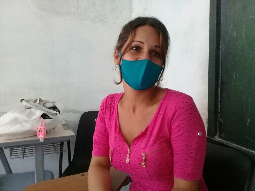la doctora Leidys Núñez Blanco tiene la mayor responsabilidad desde la atención primaria de salud para cortar la cadena epidemiológica // Foto Denia Fleitas Rosales