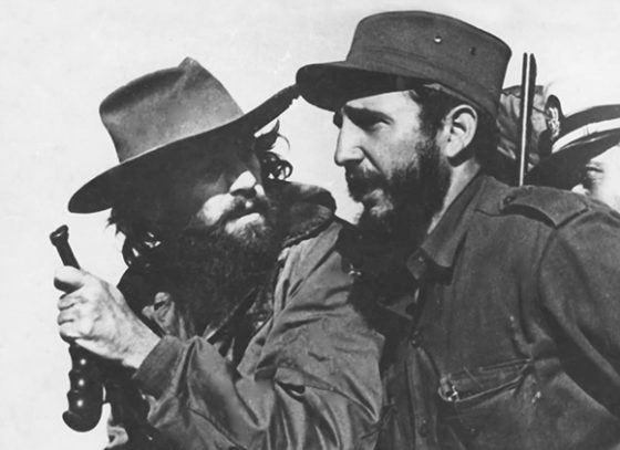 Fidel y Camilo en el jeep ocupado por la columna No. 17 Abel Santamaría que conduce a los héroes por las avenidas capitalinas, el 8 de enero de 1959. Foto: Sitio Fidel Soldado de las Ideas.