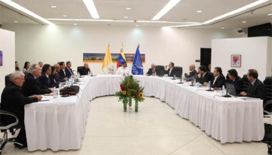 El diálogo se abre paso en Venezuela en busca de la paz y contra los ataques a la institucionalidad en el país. // Foto @jaarreaza