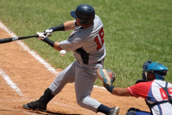 Béisbol. Desde hoy Universitarios de Texas enfrentarán a jugadores de academias provinciales