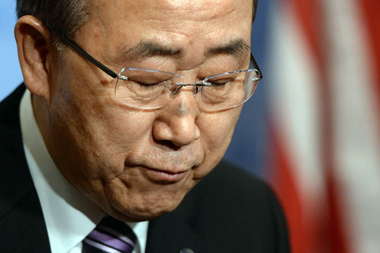 Ban Ki-moon firma libro de condolencias por fallecimiento de Fidel
